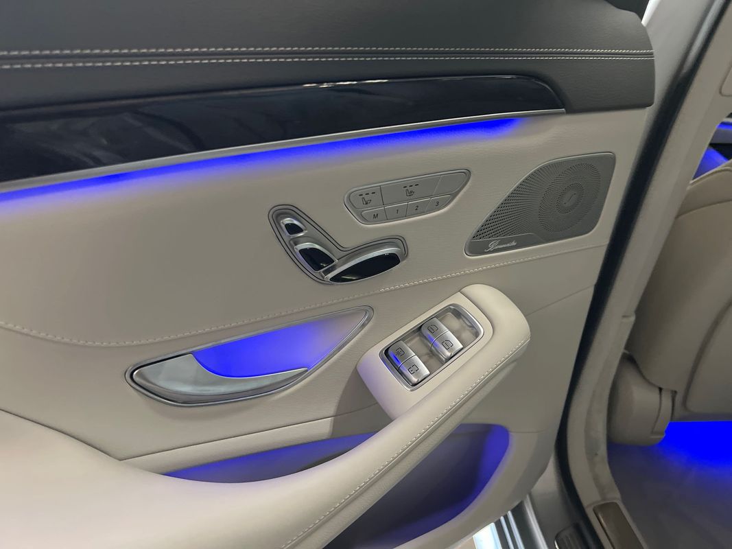 Vehicle image 111 of 115