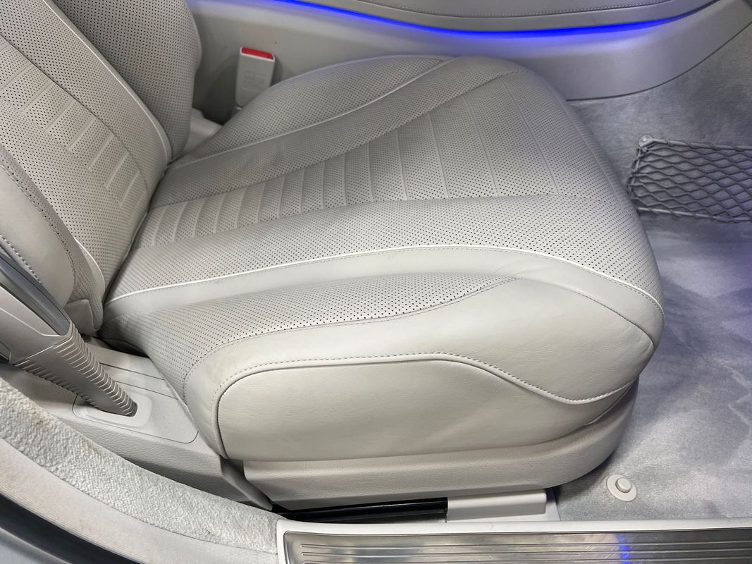 Vehicle image 98 of 115
