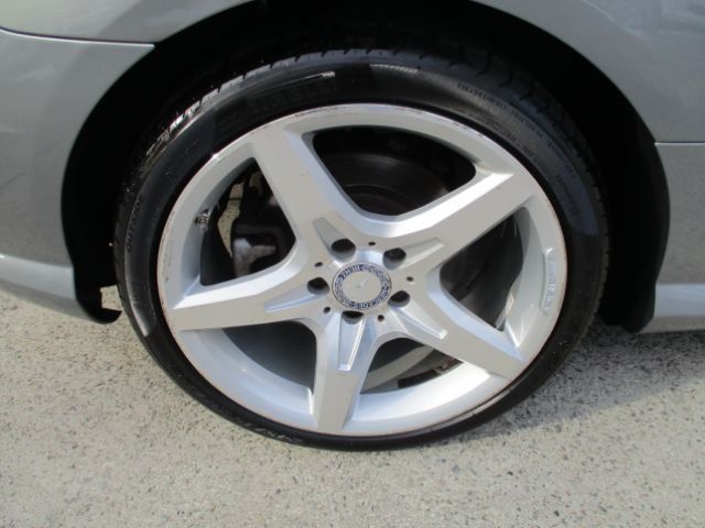 Vehicle image 11 of 36