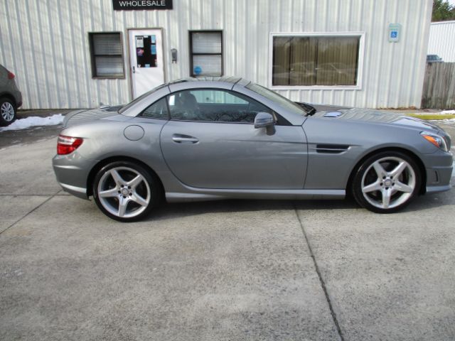 Vehicle image 4 of 36