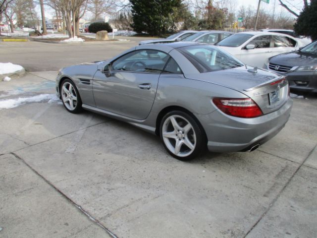 Vehicle image 7 of 36