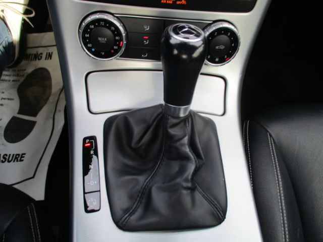 Vehicle image 27 of 36