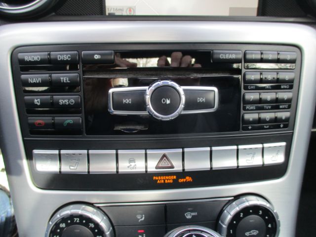 Vehicle image 25 of 36