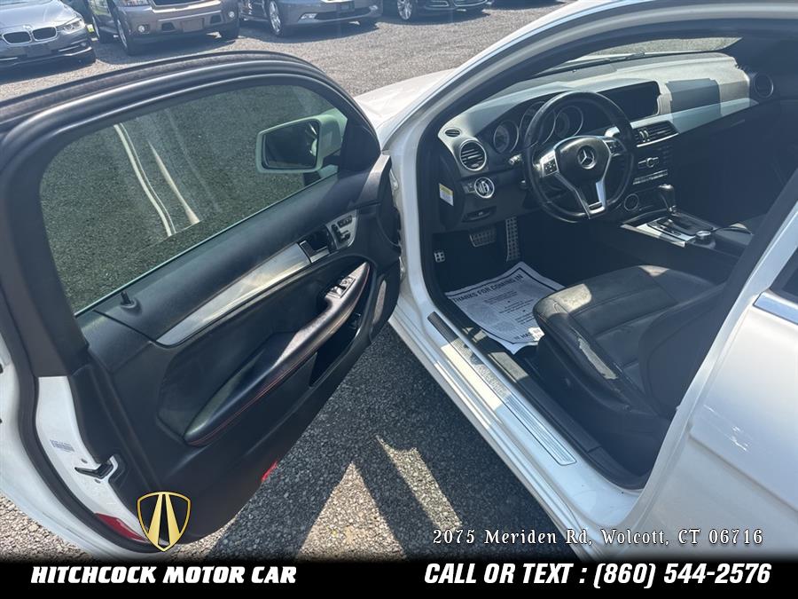 Vehicle image 25 of 41