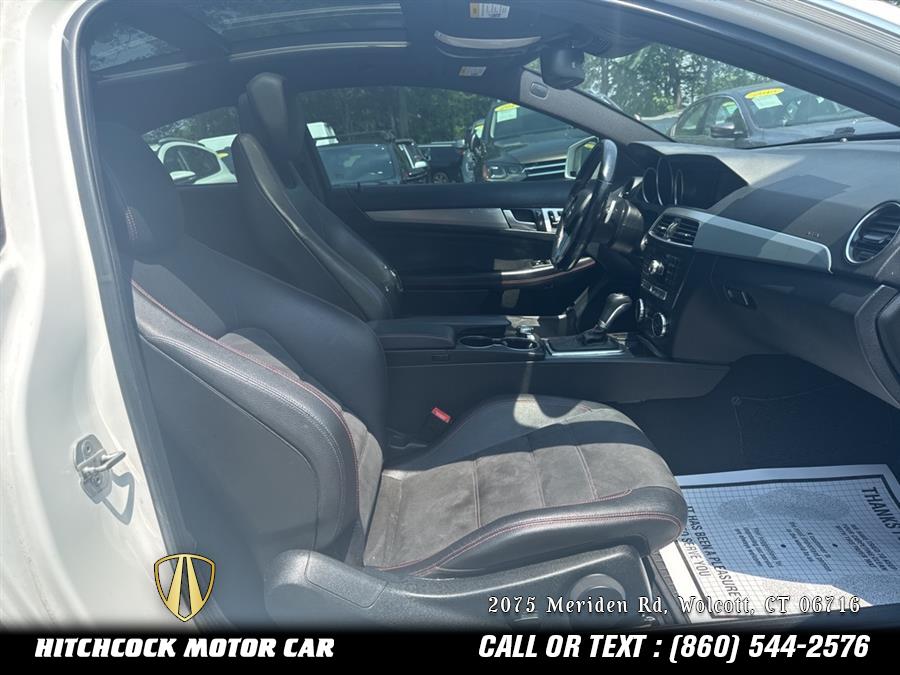 Vehicle image 32 of 41