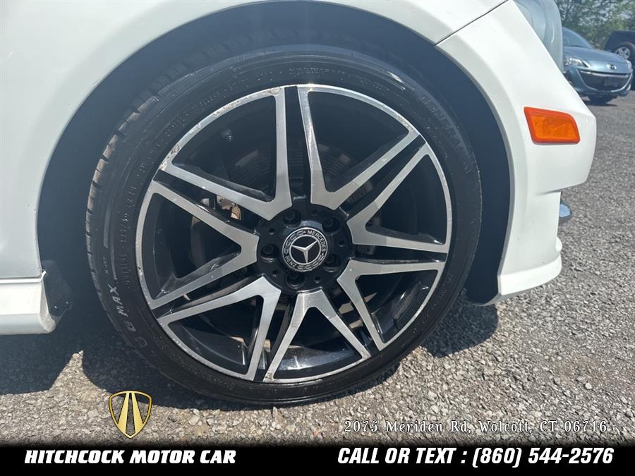 Vehicle image 21 of 41