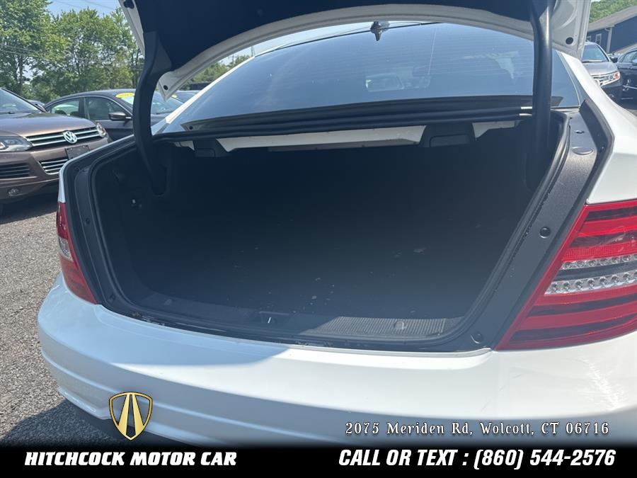 Vehicle image 37 of 41