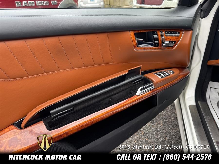 Vehicle image 26 of 49