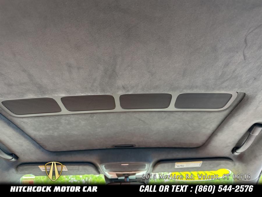 Vehicle image 6 of 49