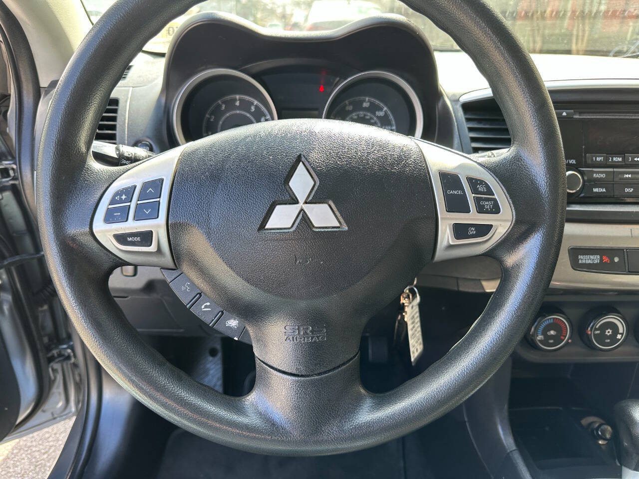 Vehicle image 17 of 22