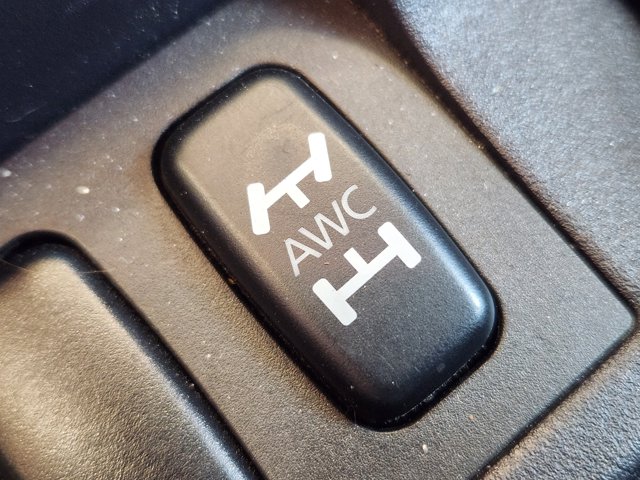 Vehicle image 14 of 22