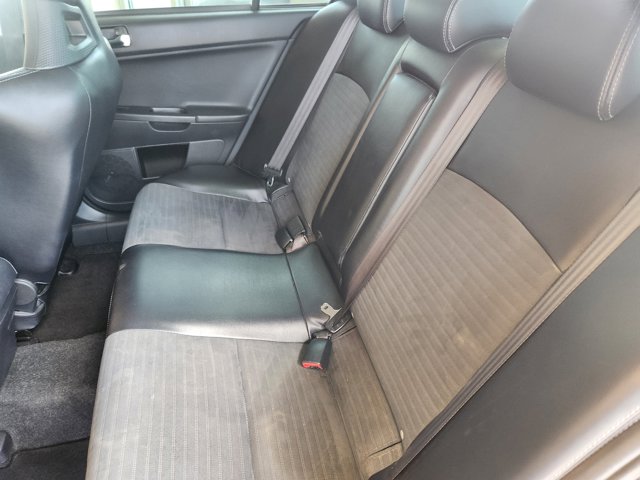 Vehicle image 19 of 22