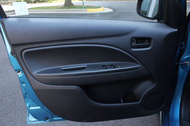 Vehicle image 13 of 34