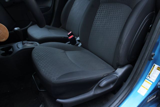 Vehicle image 16 of 34