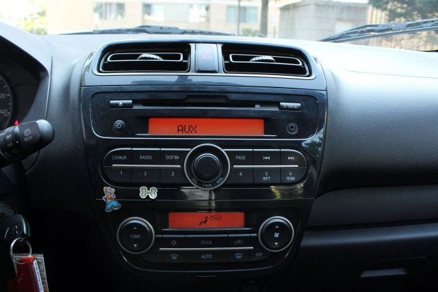 Vehicle image 31 of 34