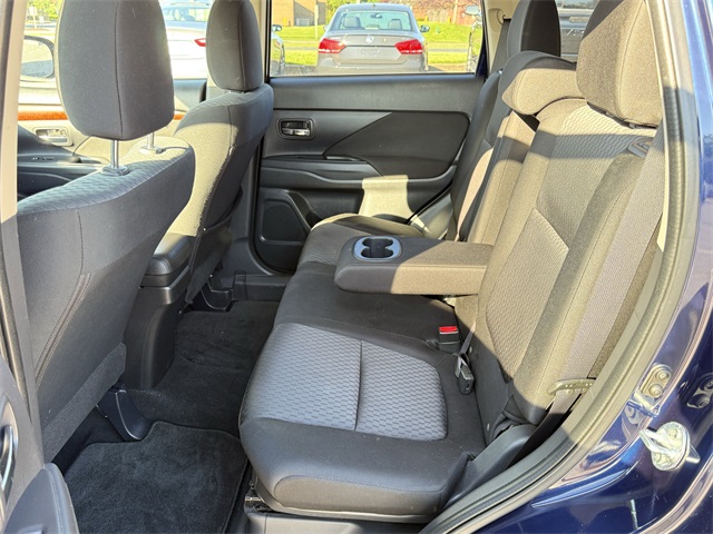 Vehicle image 13 of 24