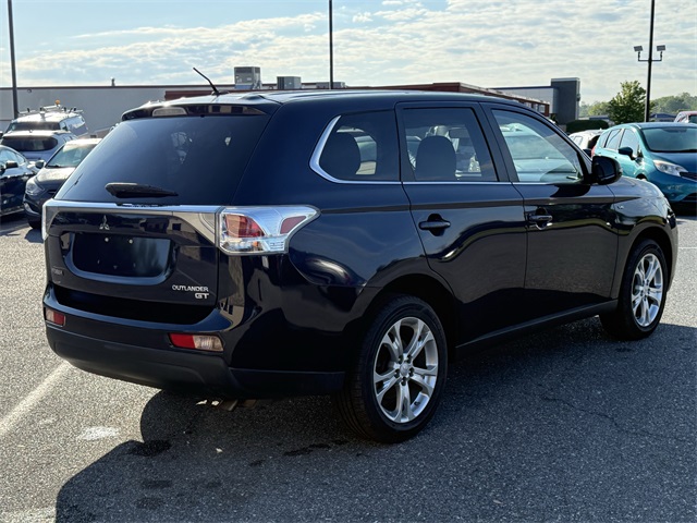 Vehicle image 5 of 24