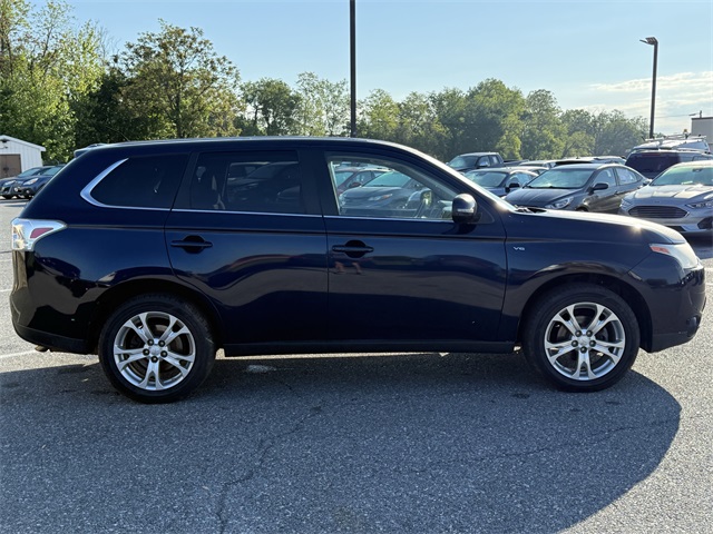 Vehicle image 4 of 24