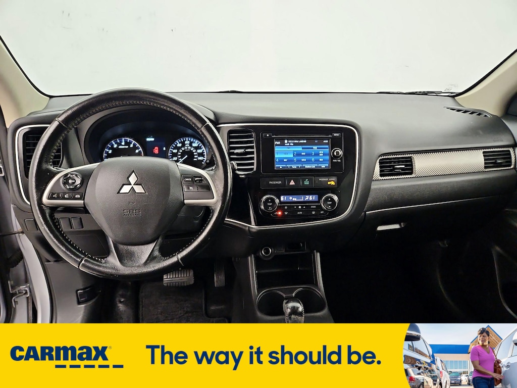 Vehicle image 11 of 26