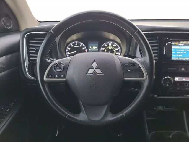 Vehicle image 12 of 27
