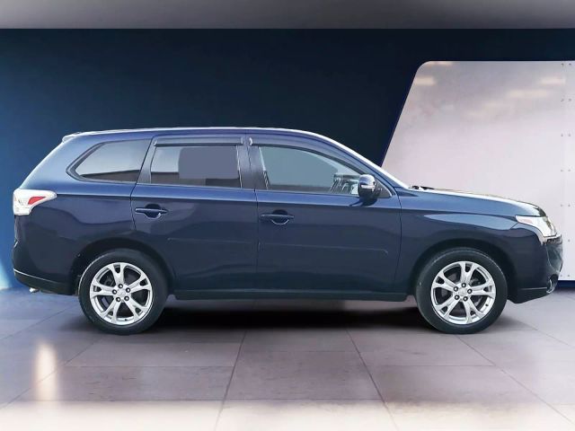 Vehicle image 4 of 27
