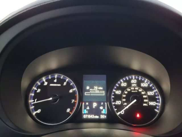 Vehicle image 13 of 27