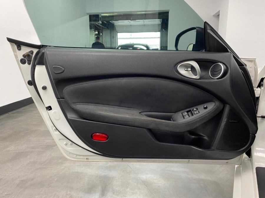 Vehicle image 53 of 60