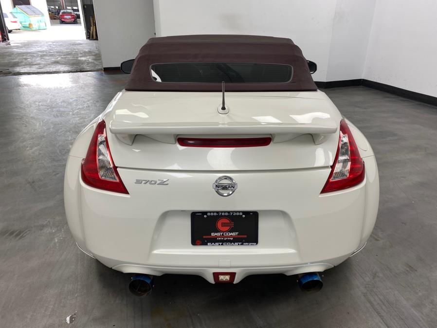 Vehicle image 4 of 60