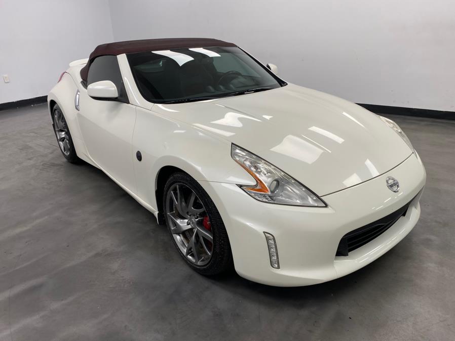 Vehicle image 18 of 60