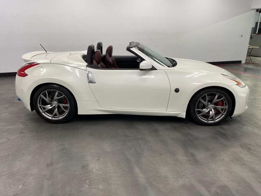 Vehicle image 12 of 60