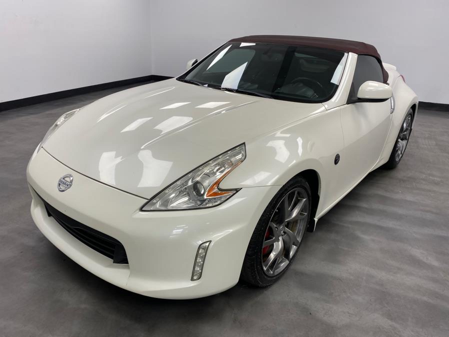Vehicle image 15 of 60
