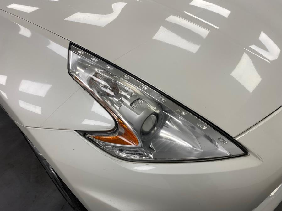 Vehicle image 23 of 60