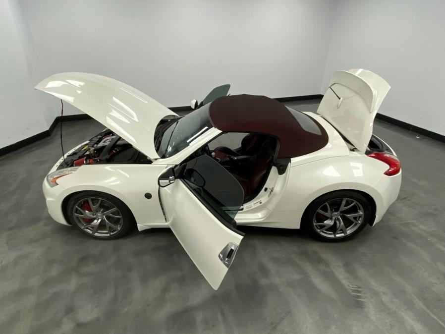 Vehicle image 56 of 60