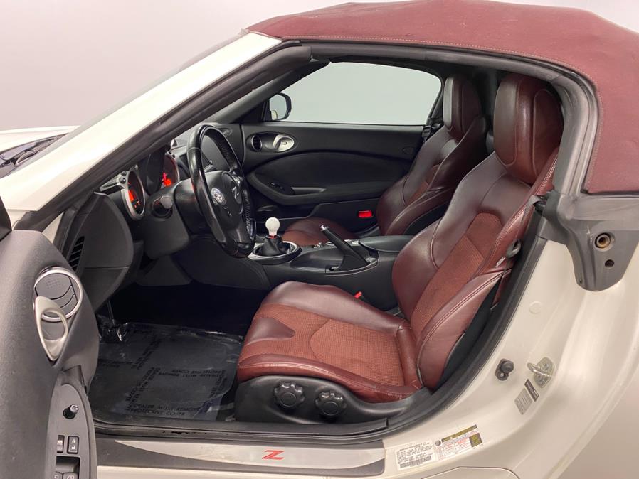 Vehicle image 33 of 60