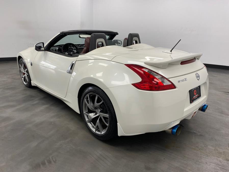 Vehicle image 7 of 60