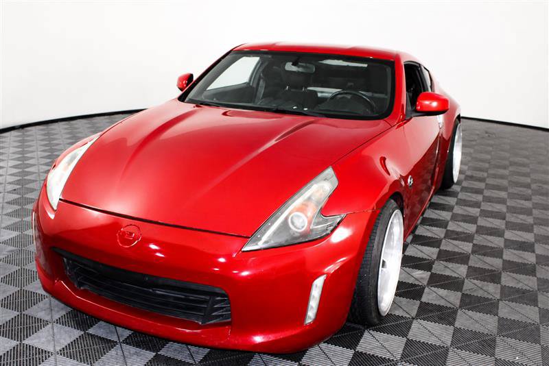 2014 Nissan 370Z Base Image 1 of 19