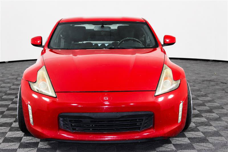 2014 Nissan 370Z Base Image 2 of 19