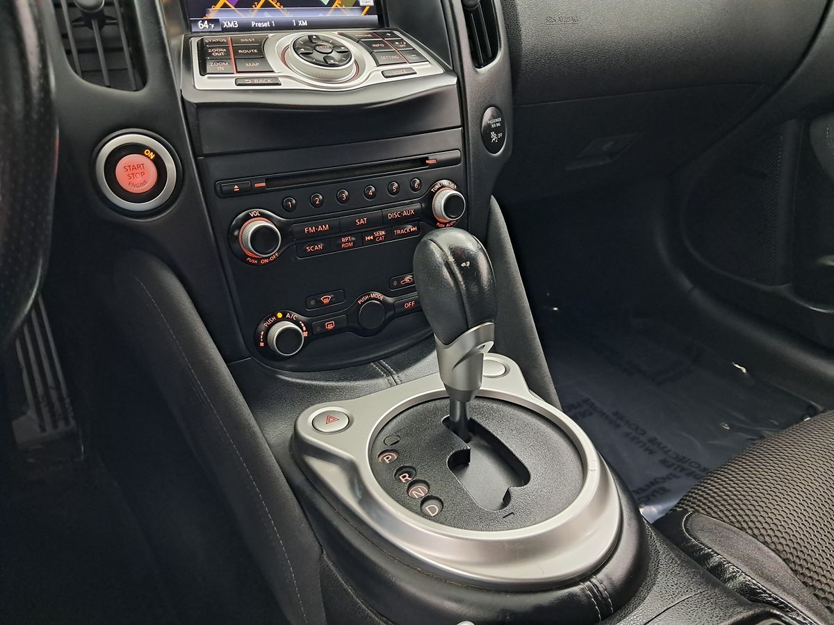 Vehicle image 21 of 30