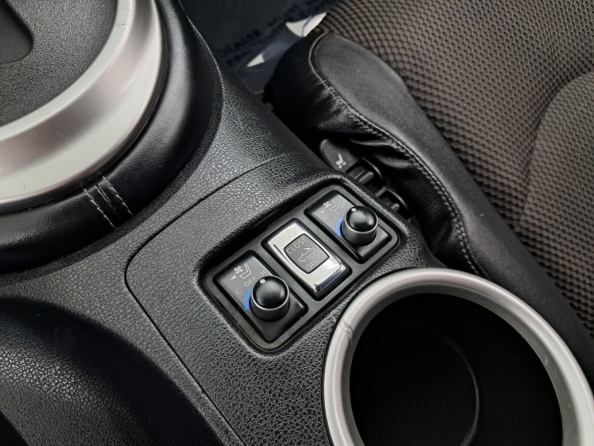 Vehicle image 22 of 30