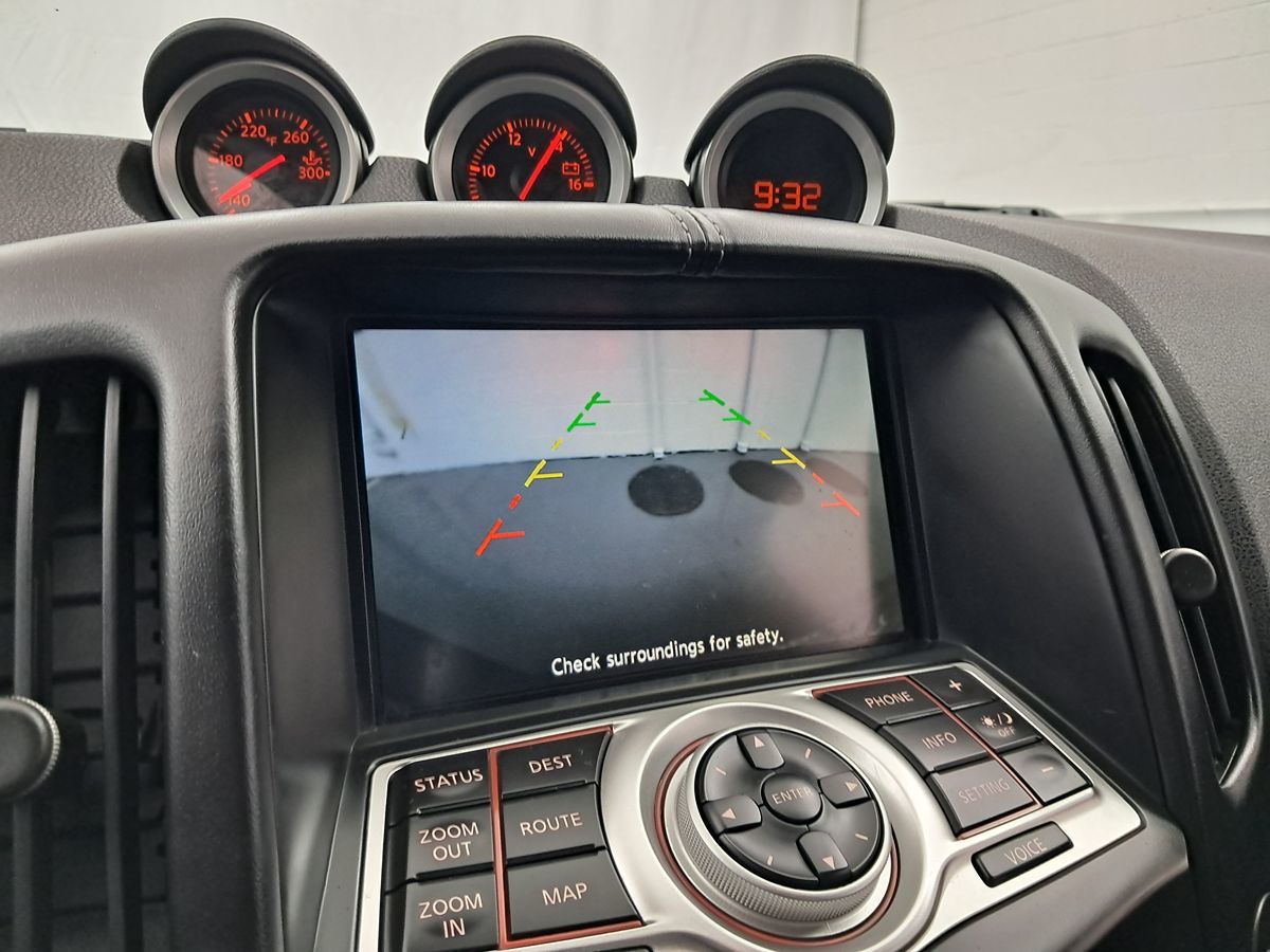 Vehicle image 19 of 30