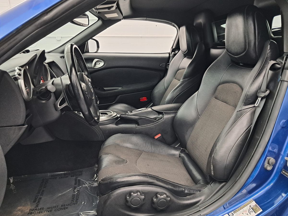 Vehicle image 9 of 30