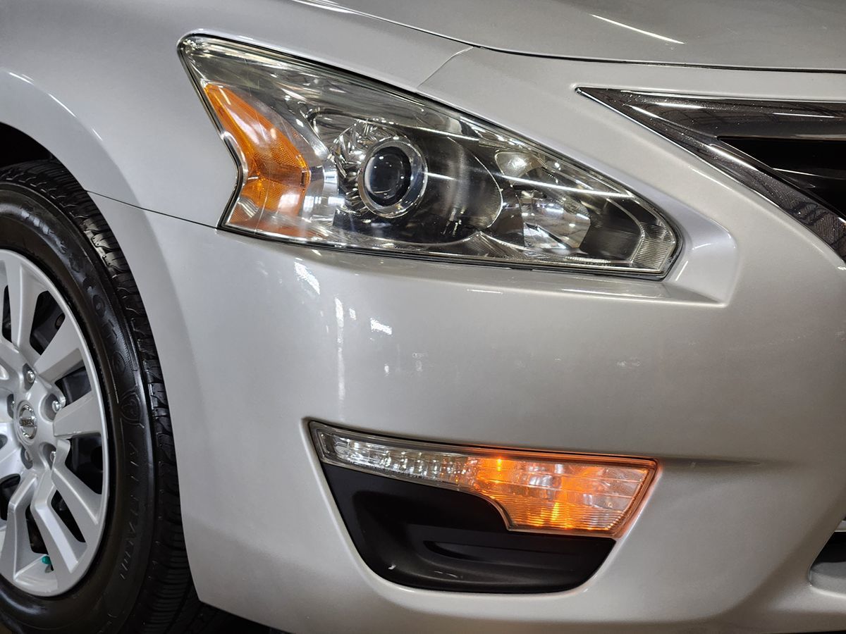 Vehicle image 13 of 50