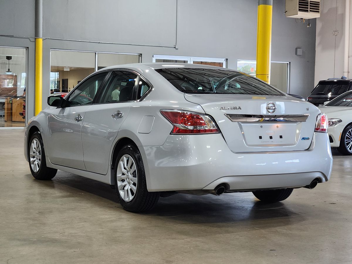 Vehicle image 11 of 50