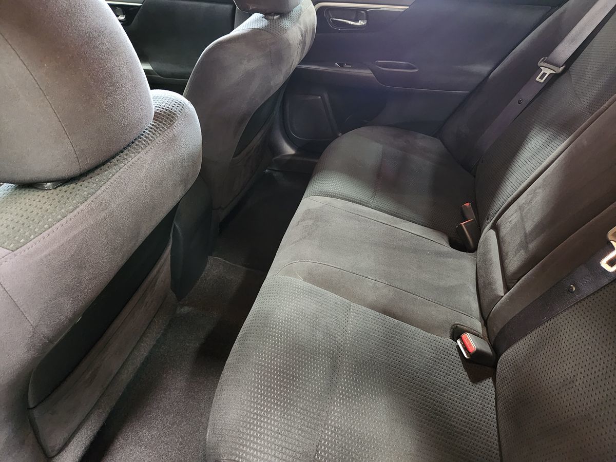 Vehicle image 48 of 50