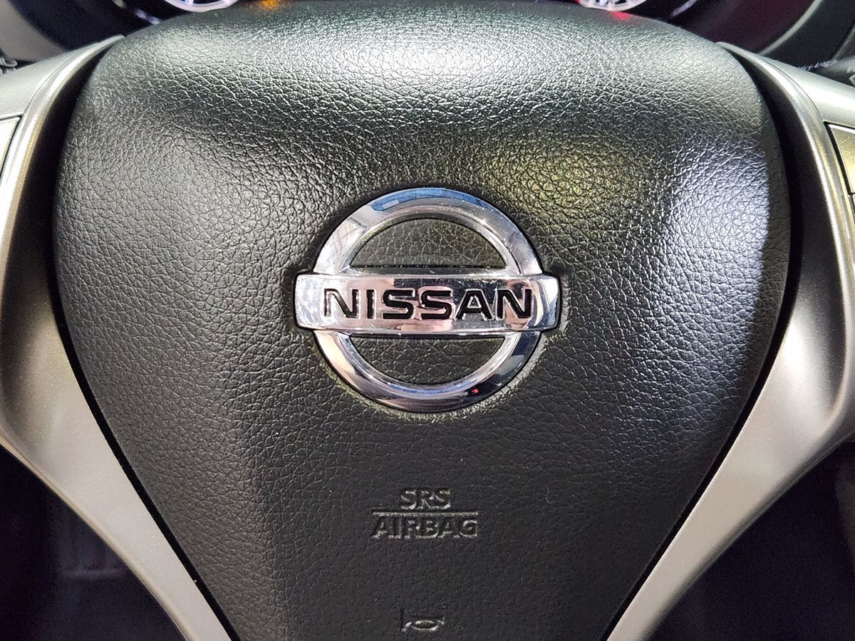 Vehicle image 46 of 50