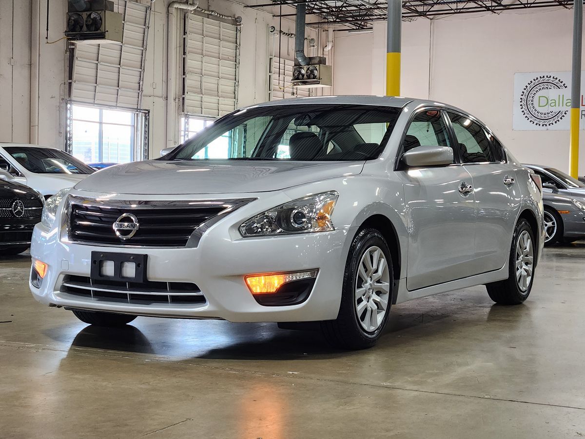 Vehicle image 4 of 50
