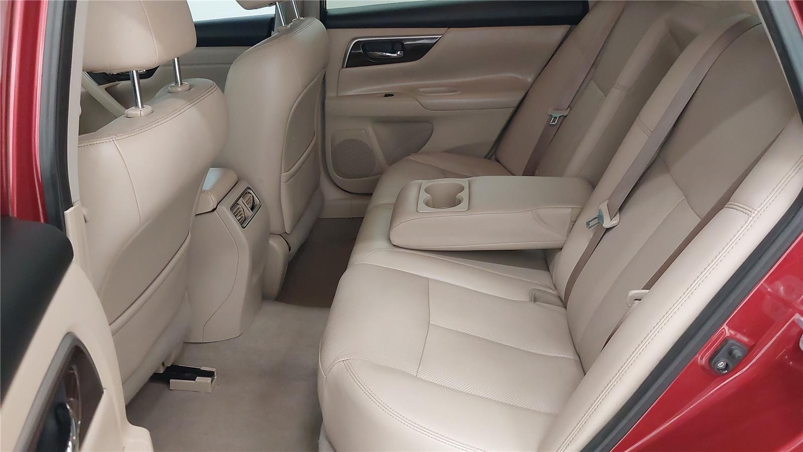 2014 Nissan Altima 2.5 SL Image 16 of 42