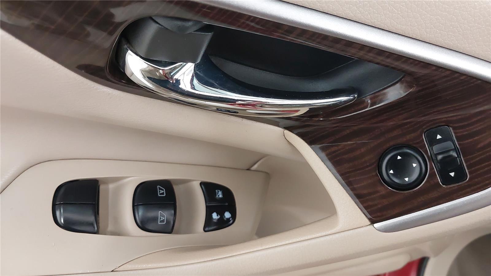 2014 Nissan Altima 2.5 SL Image 34 of 42