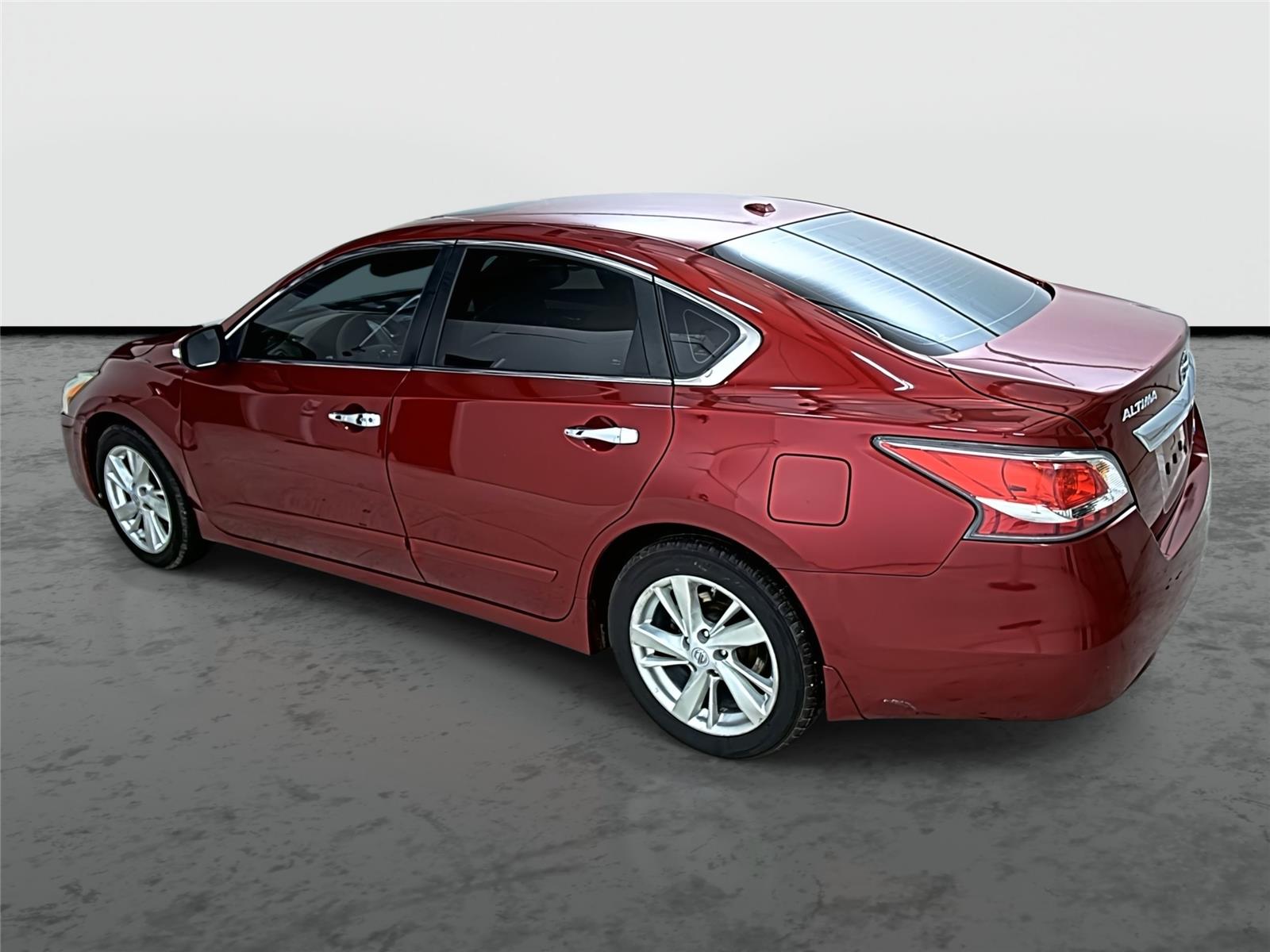 2014 Nissan Altima 2.5 SL Image 7 of 42
