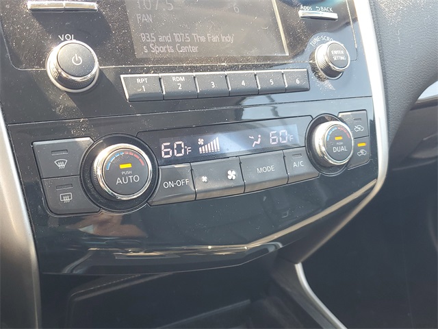 2014 Nissan Altima 2.5 SL Image 22 of 37
